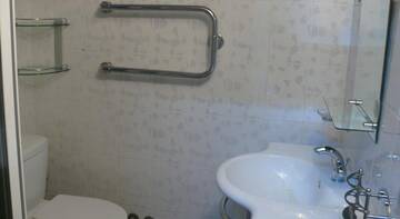 Фото номера Четырехместный номер &quot;Комфорт&quot; Гостиница Guest house Rodnik г. Лазаревское 3