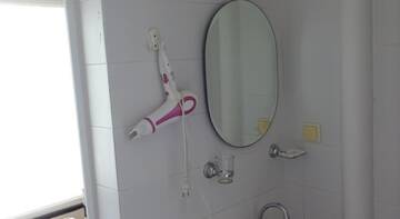 Фото номера Трехместный номер с видом на сад Гостиница Guest house Rodnik г. Лазаревское 4