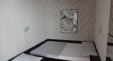 Фото номера Трехместный номер с видом на сад Гостиница Guest house Rodnik г. Лазаревское 3