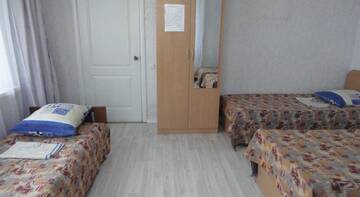 Фото номера Четырехместный номер с балконом Гостиница Афродита г. Лазаревское 5
