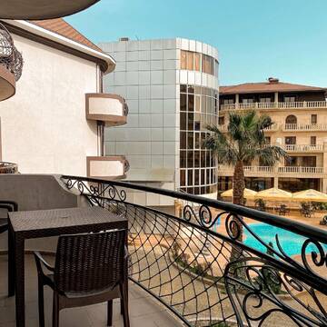 Фото номера Апартаменты с 1 спальней Гостиница Holiday г. Лазаревское 3