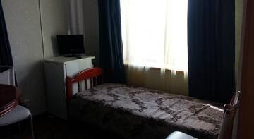 Фото номера Стандартный трехместный номер Гостиница Самара House г. Лазаревское 3