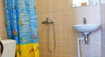 Фото номера Стандартный трехместный номер Гостиница Самара House г. Лазаревское 4