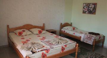Фото номера Трехместный номер Гостиница Guest house Kristina г. Лазаревское 5