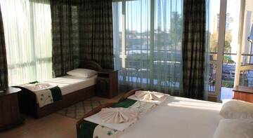 Фото номера Улучшенный трехместный номер Гостиница Guest house Kristina г. Лазаревское 9