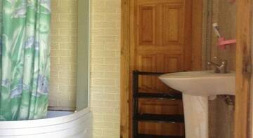 Фото номера Трехместный номер Гостиница Guest house Rechnaya г. Лазаревское 5