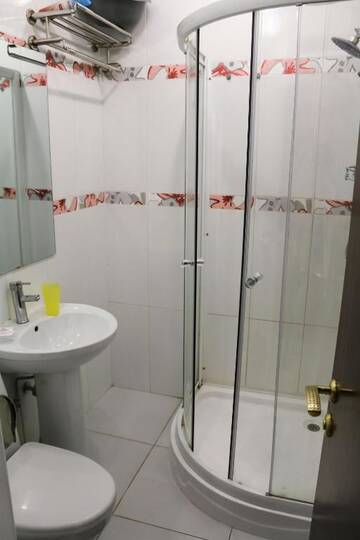 Фото номера Классический трехместный номер Гостиница Laza Hall г. Лазаревское 7