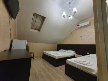 Фото номера Классический трехместный номер Гостиница Guest House Elif г. Лазаревское 5