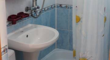 Фото номера Трехместный номер с видом на море Гостиница Guest house Andjelika г. Лазаревское 9