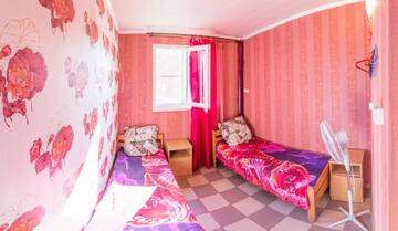 Фото номера Коттедж с 2 спальнями Гостиница Кит г. Лазаревское 3