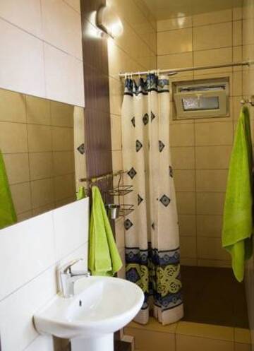Фото номера Трехместный номер с собственной ванной комнатой Гостиница Guest House Ageev г. Лазаревское 5