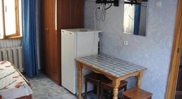 Фото номера Трехместный номер Гостевой дом Guesthouse Robin г. Лазаревское 3