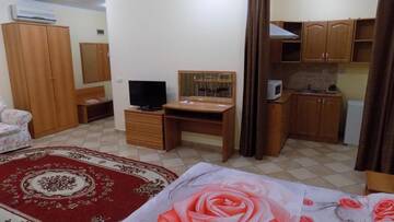 Фото номера Улучшенный четырехместный номер Гостевой дом Villa Nina г. Лазаревское 5