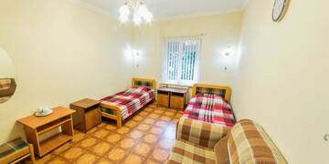 Фото номера 3-х местный корпус 1 Гостиница Эмеральд г. Лазаревское 2